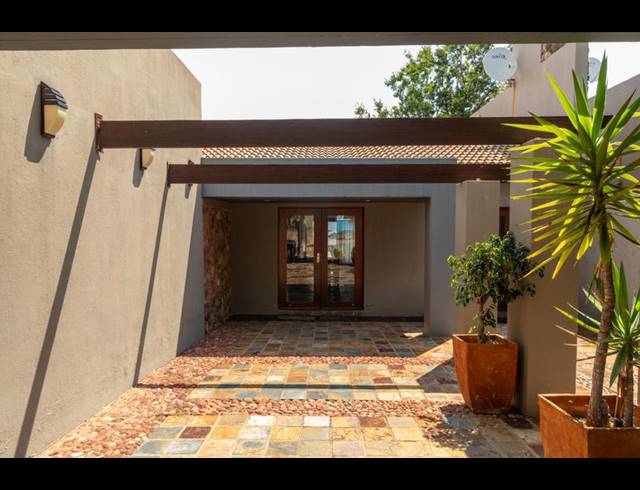 3 BEDROOM HOUSE FOR SALE IN SABLE HILLS